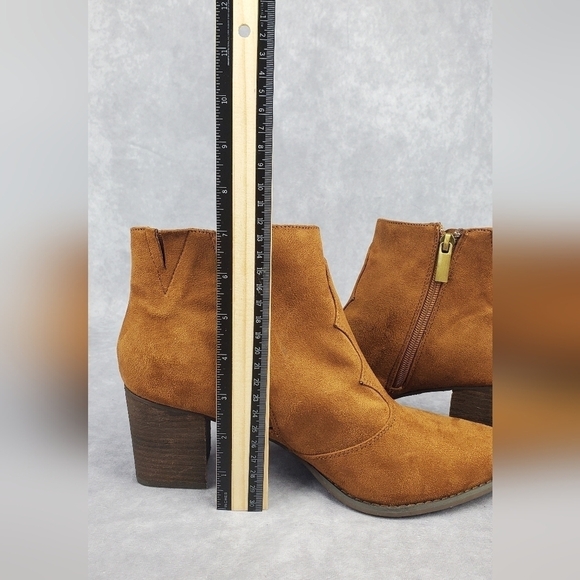 Comfortview Lacy Women Bootie Camel Color Suede Size 11 W Zipper‎ - Picture 5 of 12